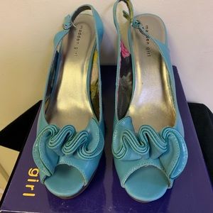 Turquoise sling back w/ribbon candy shape bow